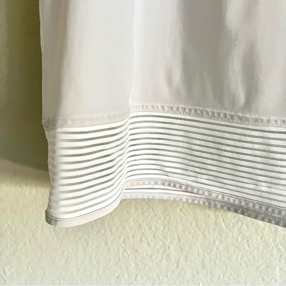 Lululemon  Stripe in Stride White Short Sleeve Top 6/8 Medium - Picture 5 of 14